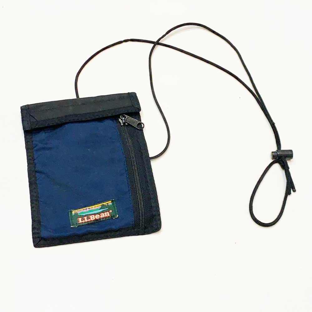 Vintage L.L. Bean blue crossbody travel bag